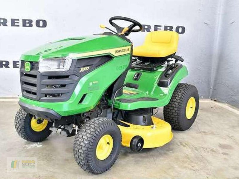 Rasentraktor del tipo John Deere X107 RASENTRAKTOR, Neumaschine en Bredstedt (Imagen 1)