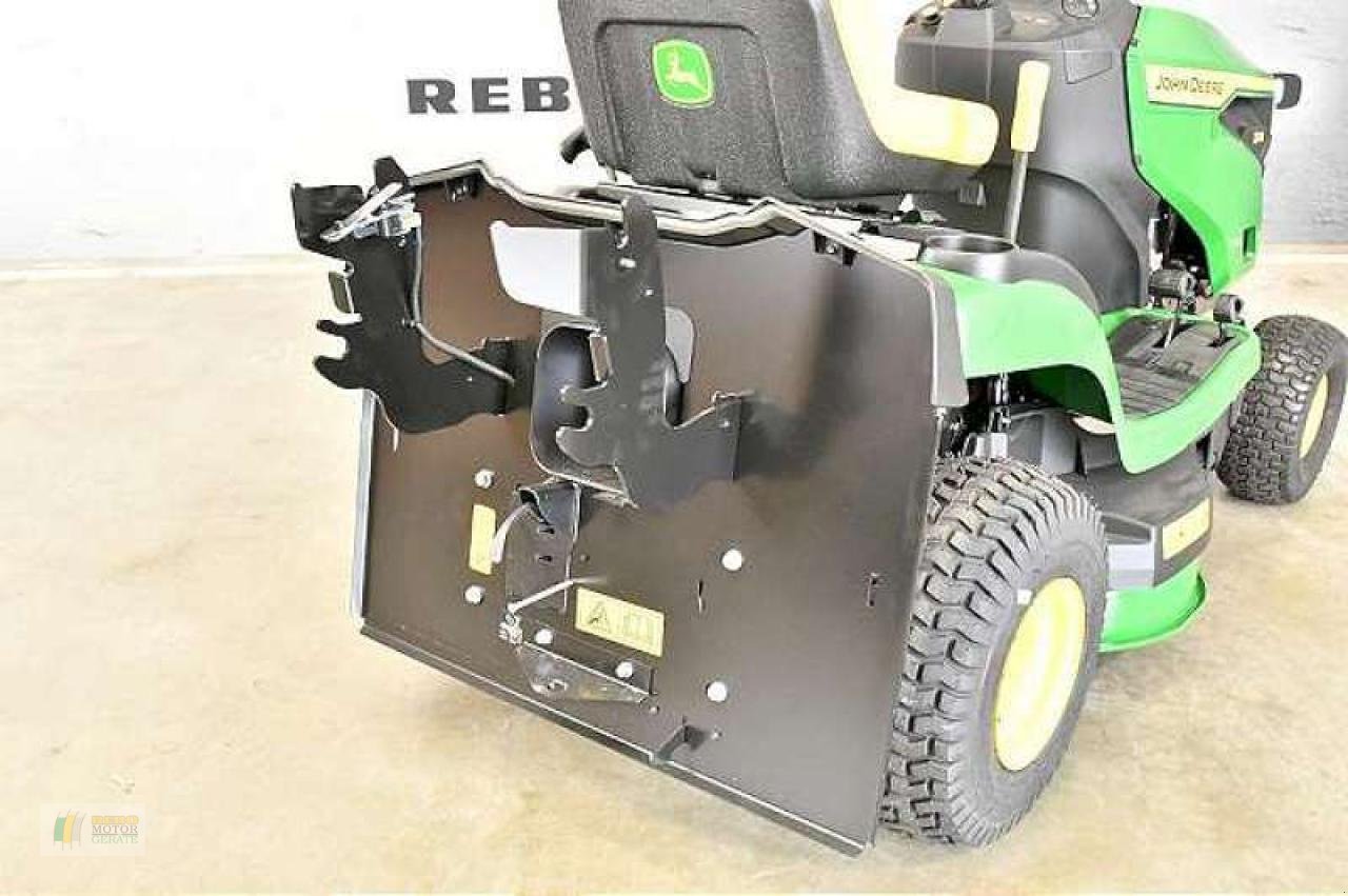 Rasentraktor от тип John Deere X117R RASENTRAK, Neumaschine в Bremervörde (Снимка 5)