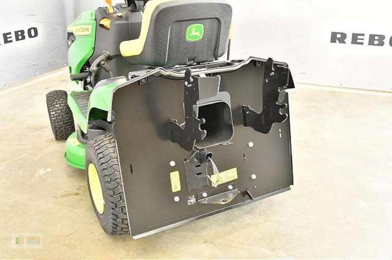 Rasentraktor a típus John Deere X117R RASENTRAKTOR, Neumaschine ekkor: Edewecht (Kép 9)