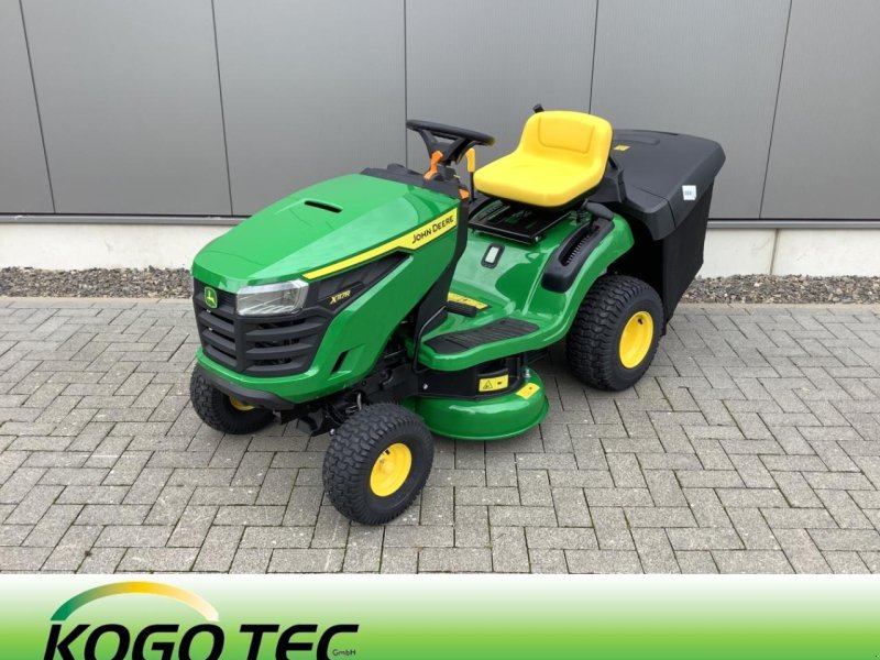 Rasentraktor van het type John Deere X117R, Neumaschine in Greven