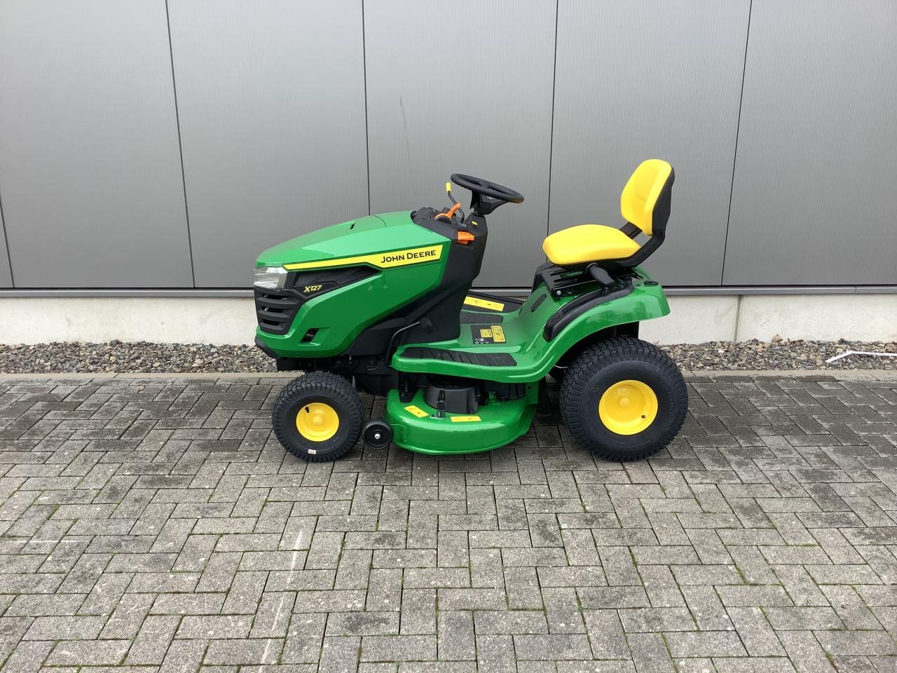 Rasentraktor του τύπου John Deere X127, Neumaschine σε Dorsten-Wulfen (Φωτογραφία 3)