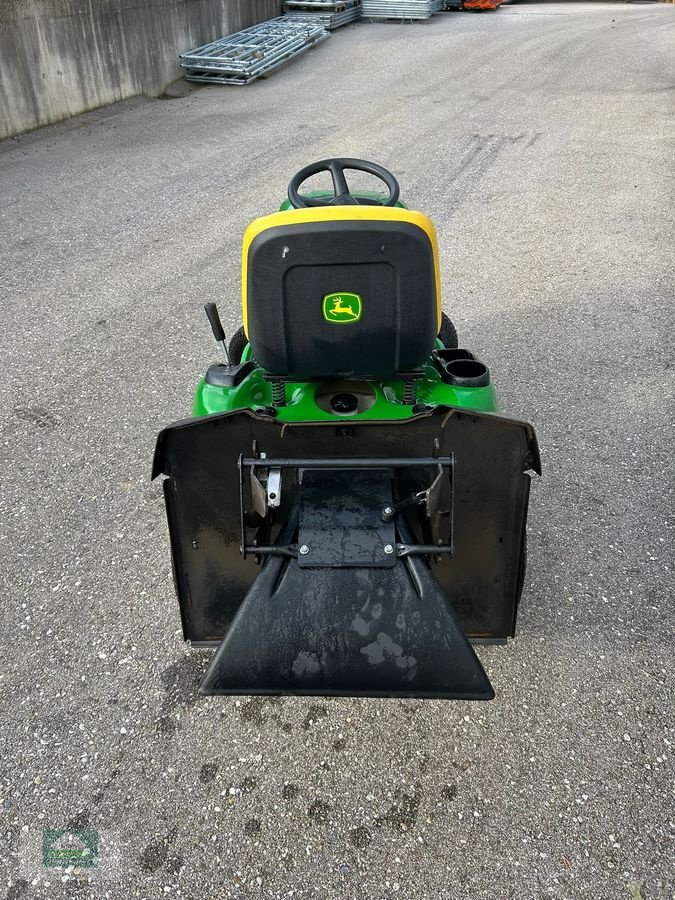 Rasentraktor van het type John Deere X135R, Gebrauchtmaschine in Klagenfurt (Foto 3)