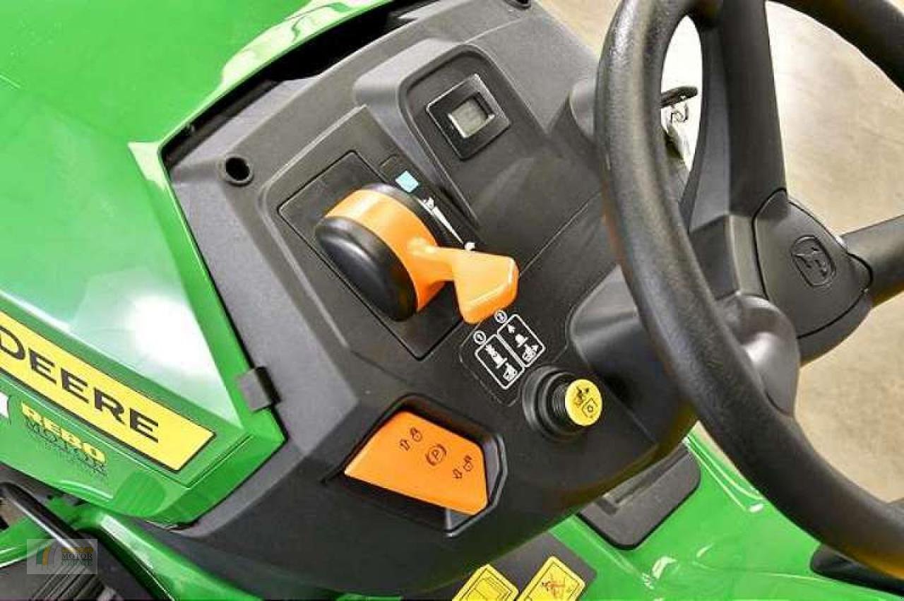 Rasentraktor del tipo John Deere X147R RASENTRAKTOR, Neumaschine en Albersdorf (Imagen 7)