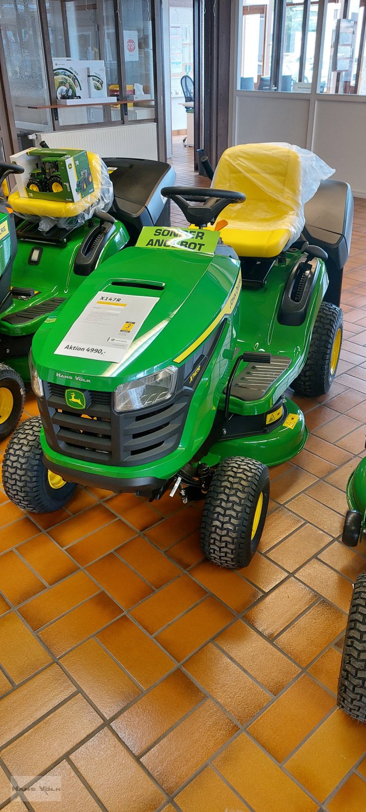 Rasentraktor Türe ait John Deere X147R, Neumaschine içinde Schwabmünchen (resim 2)