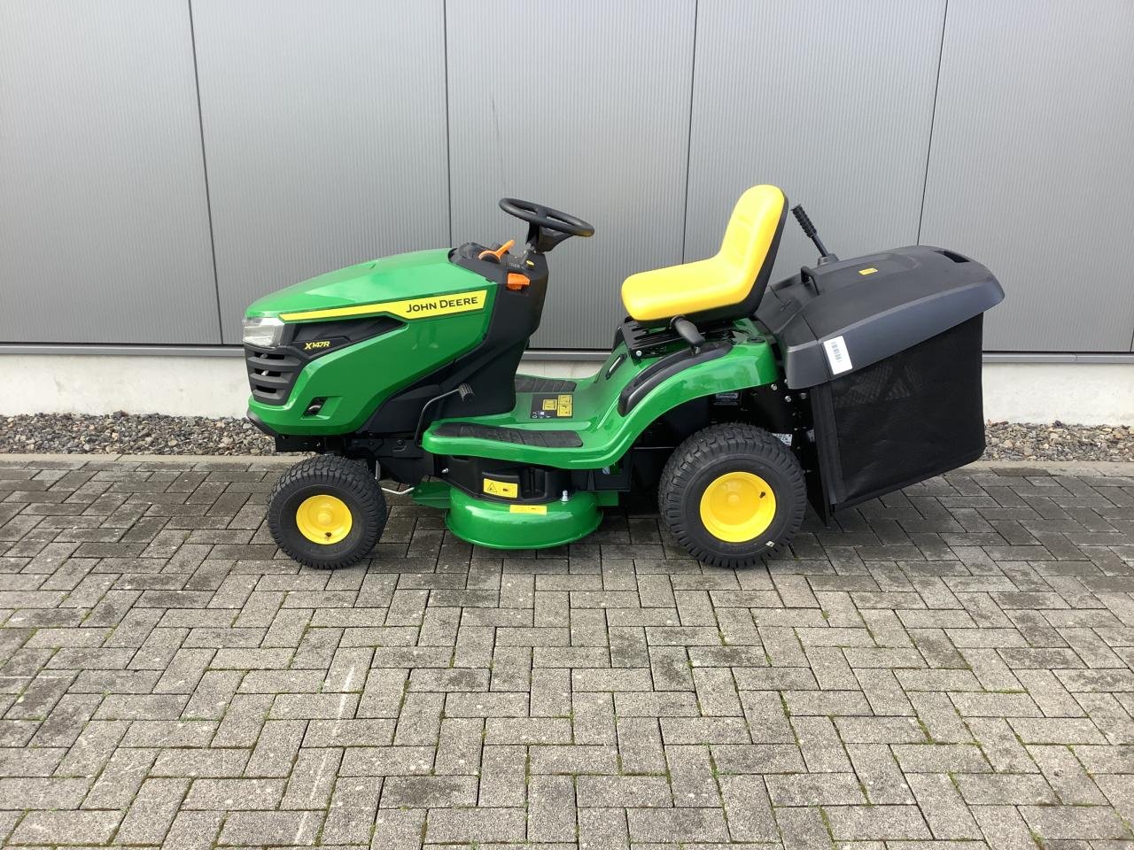 Rasentraktor typu John Deere X147R, Neumaschine v Stralsund (Obrázok 3)