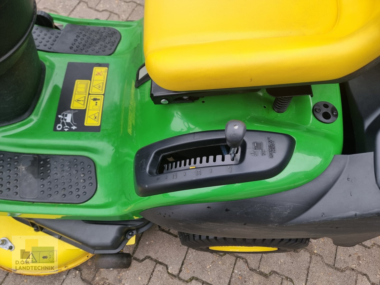 Rasentraktor typu John Deere X155R, Gebrauchtmaschine w Regensburg (Zdjęcie 7)