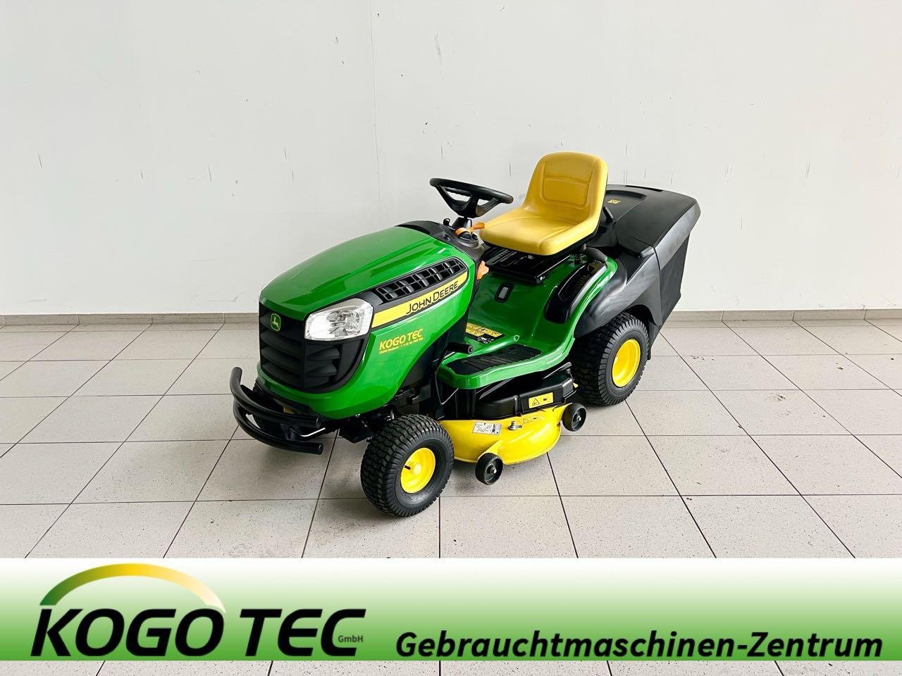 Rasentraktor от тип John Deere X166R, Gebrauchtmaschine в Neubeckum (Снимка 1)