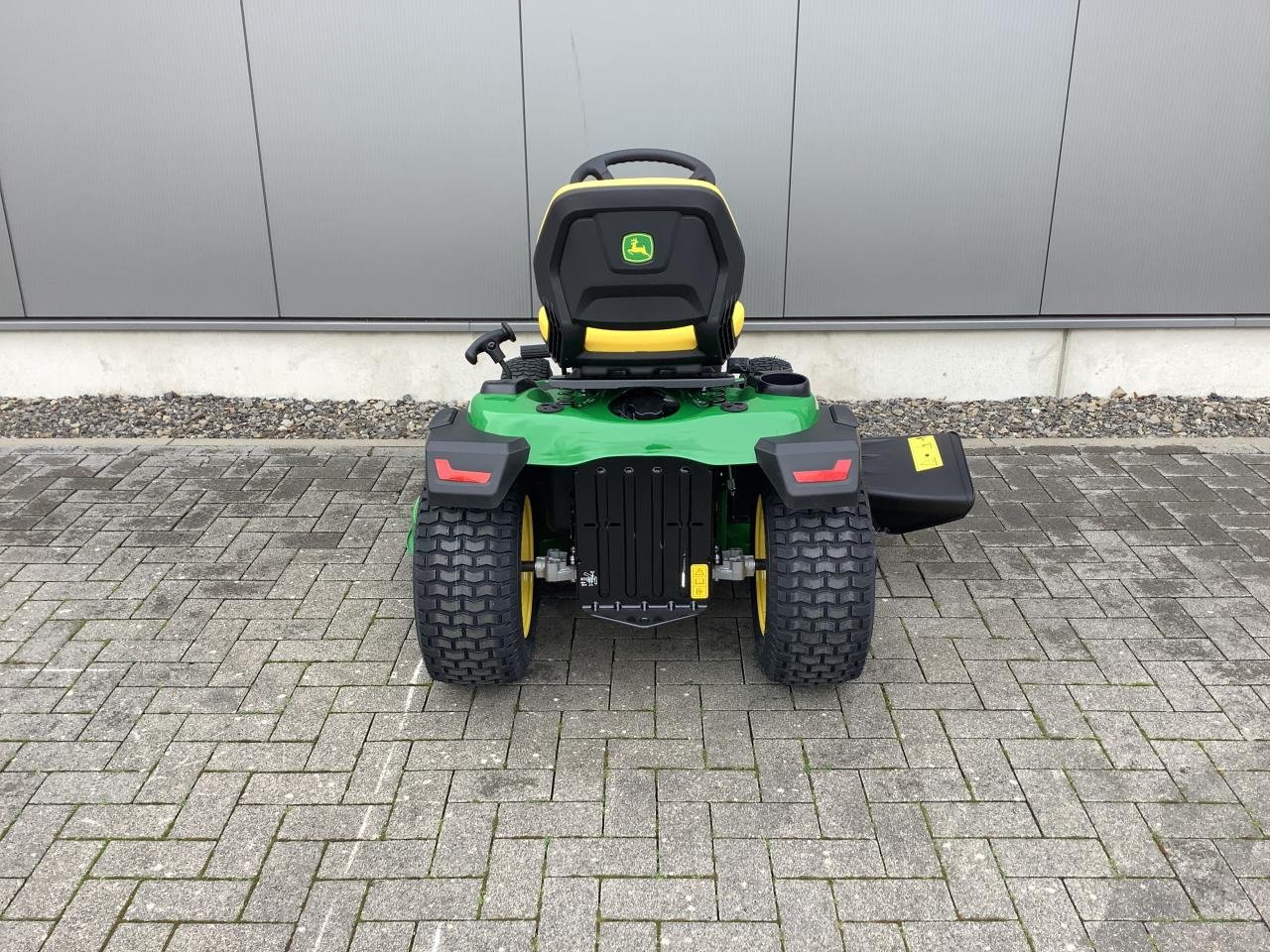 Rasentraktor van het type John Deere X167, Neumaschine in Neubeckum (Foto 5)