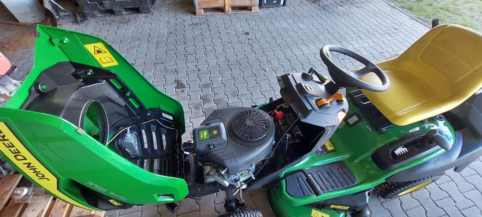 Rasentraktor Türe ait John Deere X167R, Gebrauchtmaschine içinde Schwabmünchen (resim 6)