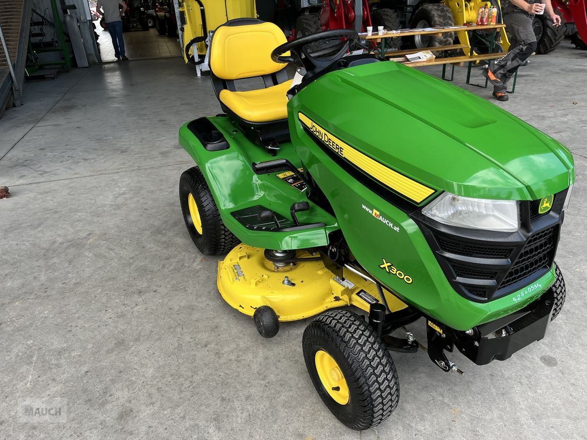 Rasentraktor του τύπου John Deere X300, 220h, frischer Service und Durchsicht, Gebrauchtmaschine σε Burgkirchen (Φωτογραφία 15)