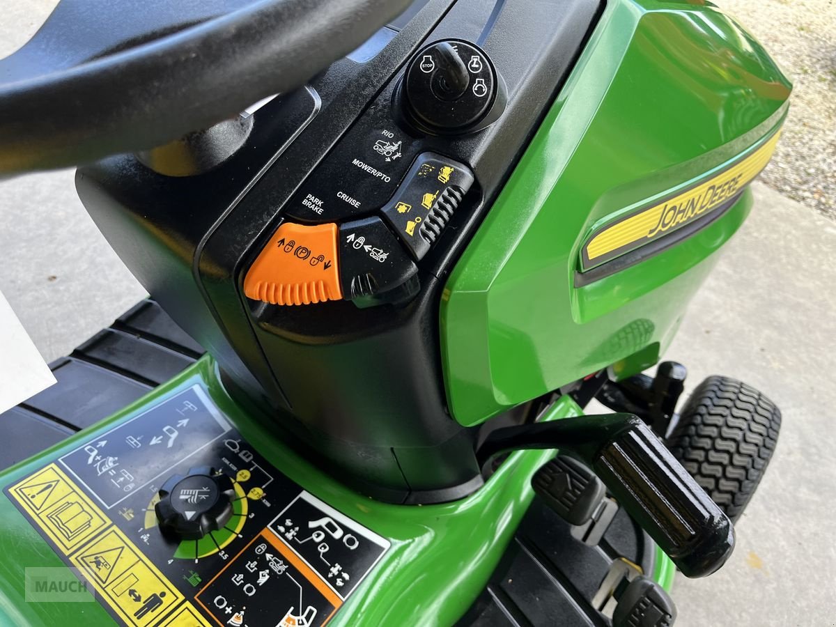 Rasentraktor Türe ait John Deere X300, 220h, frischer Service und Durchsicht, Gebrauchtmaschine içinde Burgkirchen (resim 8)