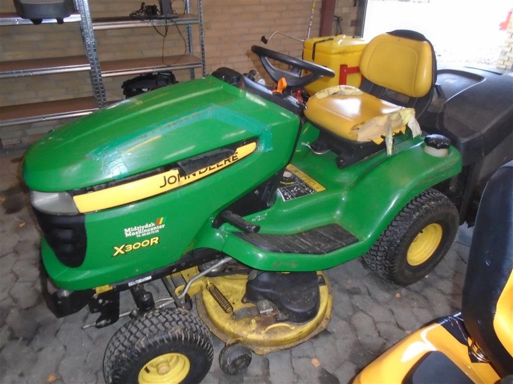 Rasentraktor du type John Deere X300R, Gebrauchtmaschine en Viborg (Photo 2)