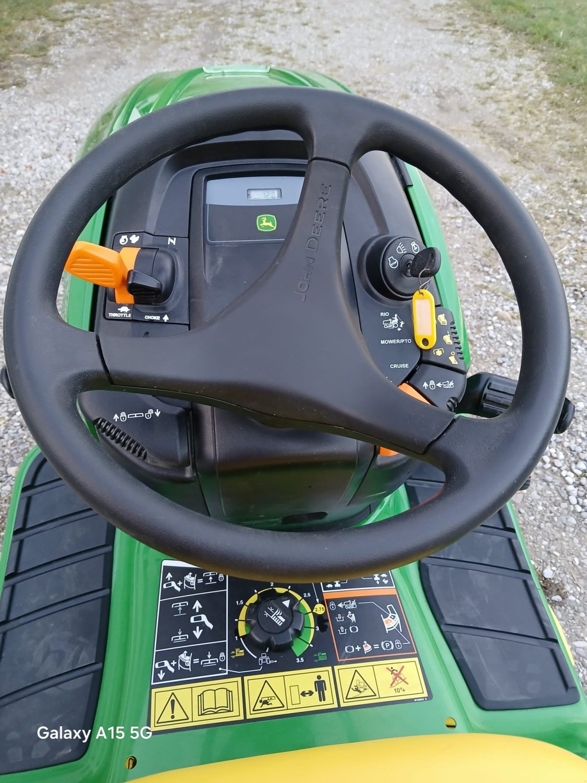 Rasentraktor des Typs John Deere X305R, Gebrauchtmaschine in Günzach (Bild 6)