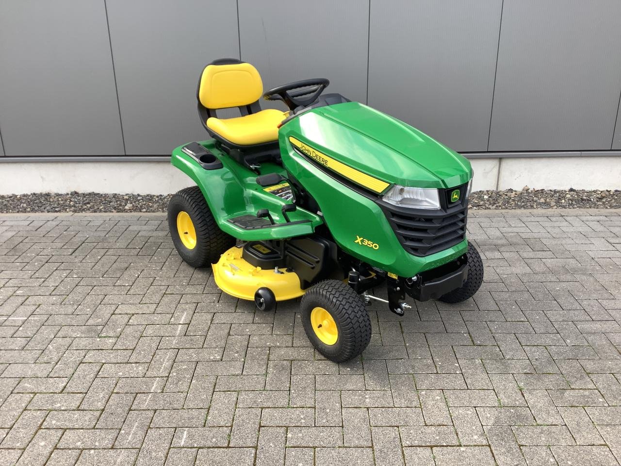 Rasentraktor van het type John Deere X350, Neumaschine in Greven (Foto 2)