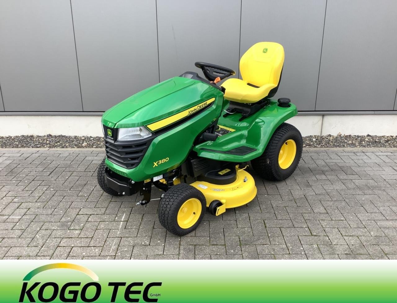 Rasentraktor a típus John Deere X380, Neumaschine ekkor: Greven (Kép 1)