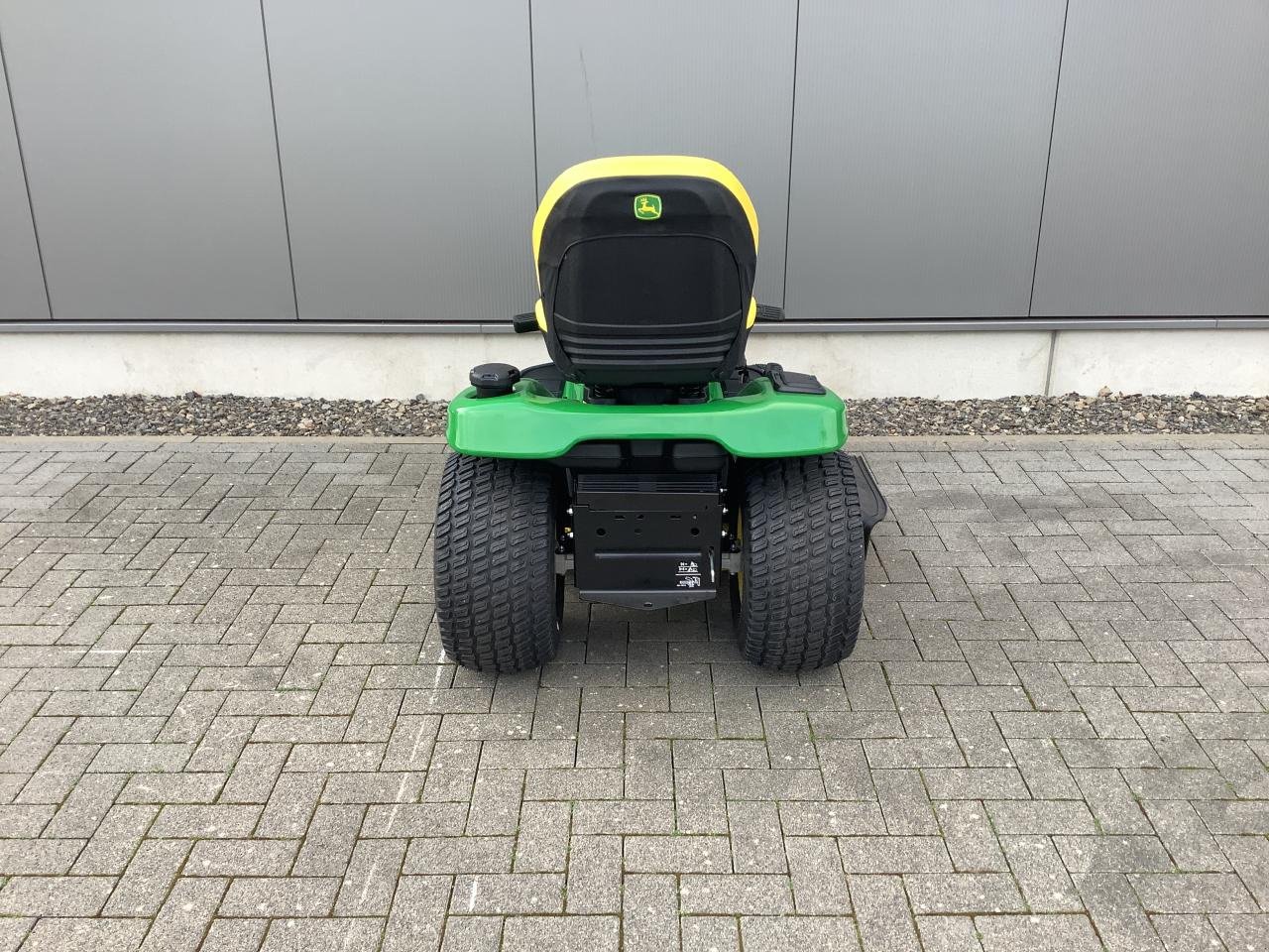 Rasentraktor a típus John Deere X380, Neumaschine ekkor: Greven (Kép 5)