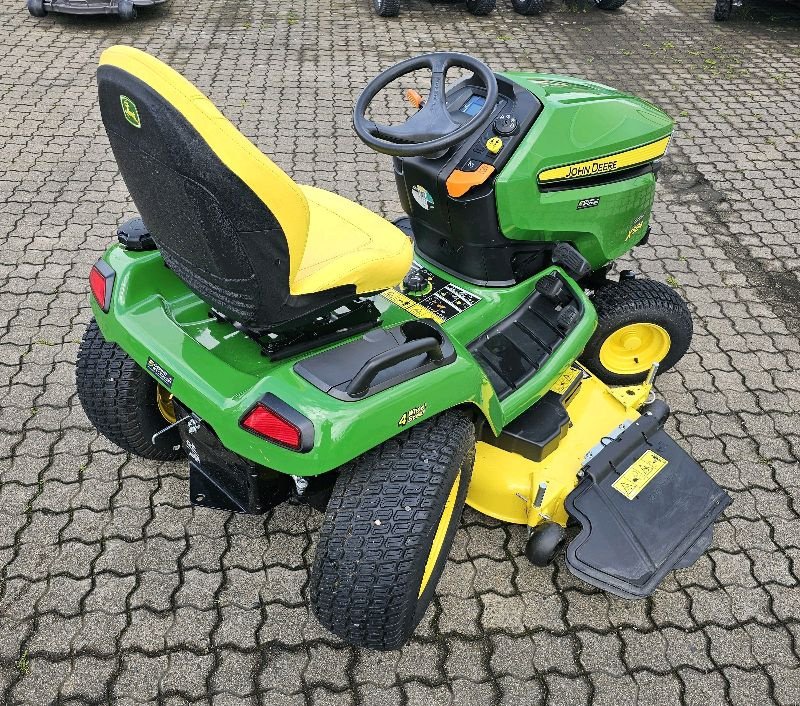 Rasentraktor van het type John Deere X584, Gebrauchtmaschine in Lauterberg/Barbis (Foto 3)