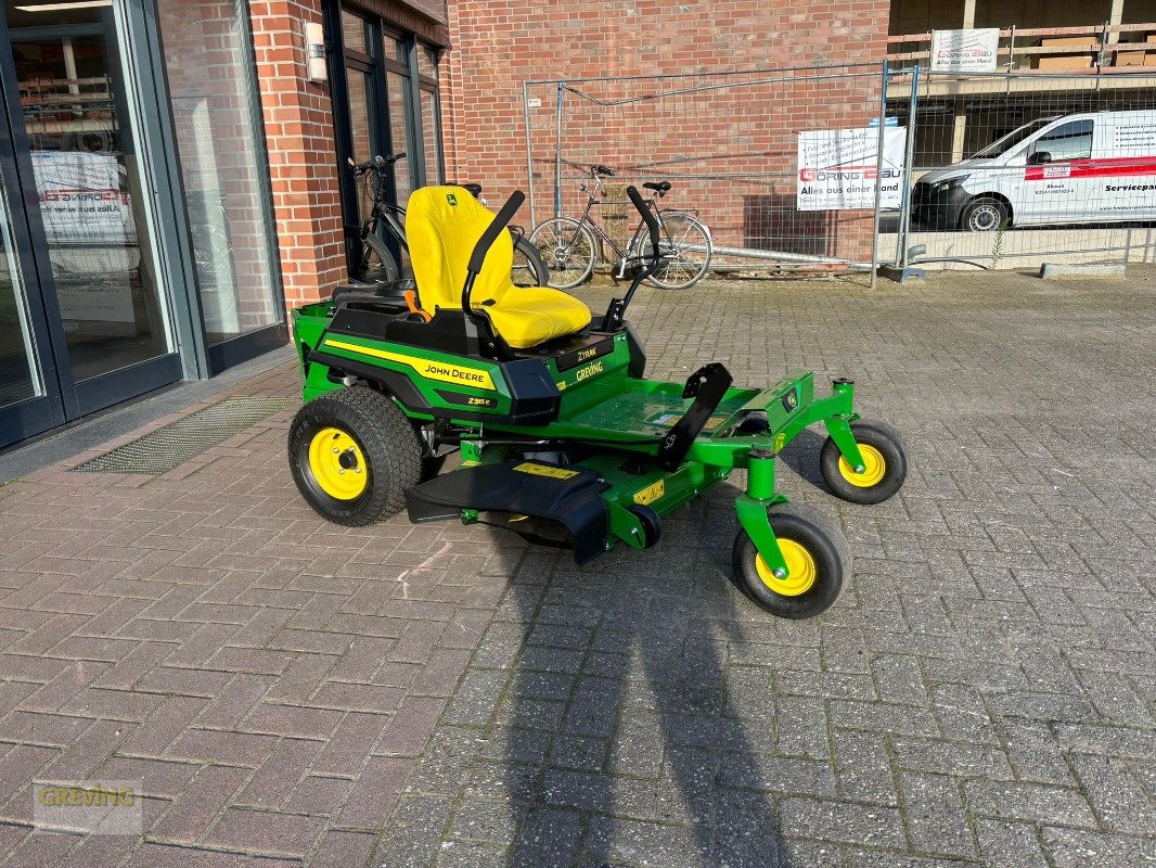 Rasentraktor des Typs John Deere Z315E Nullwendekresimäher, Neumaschine in Ahaus (Bild 3)