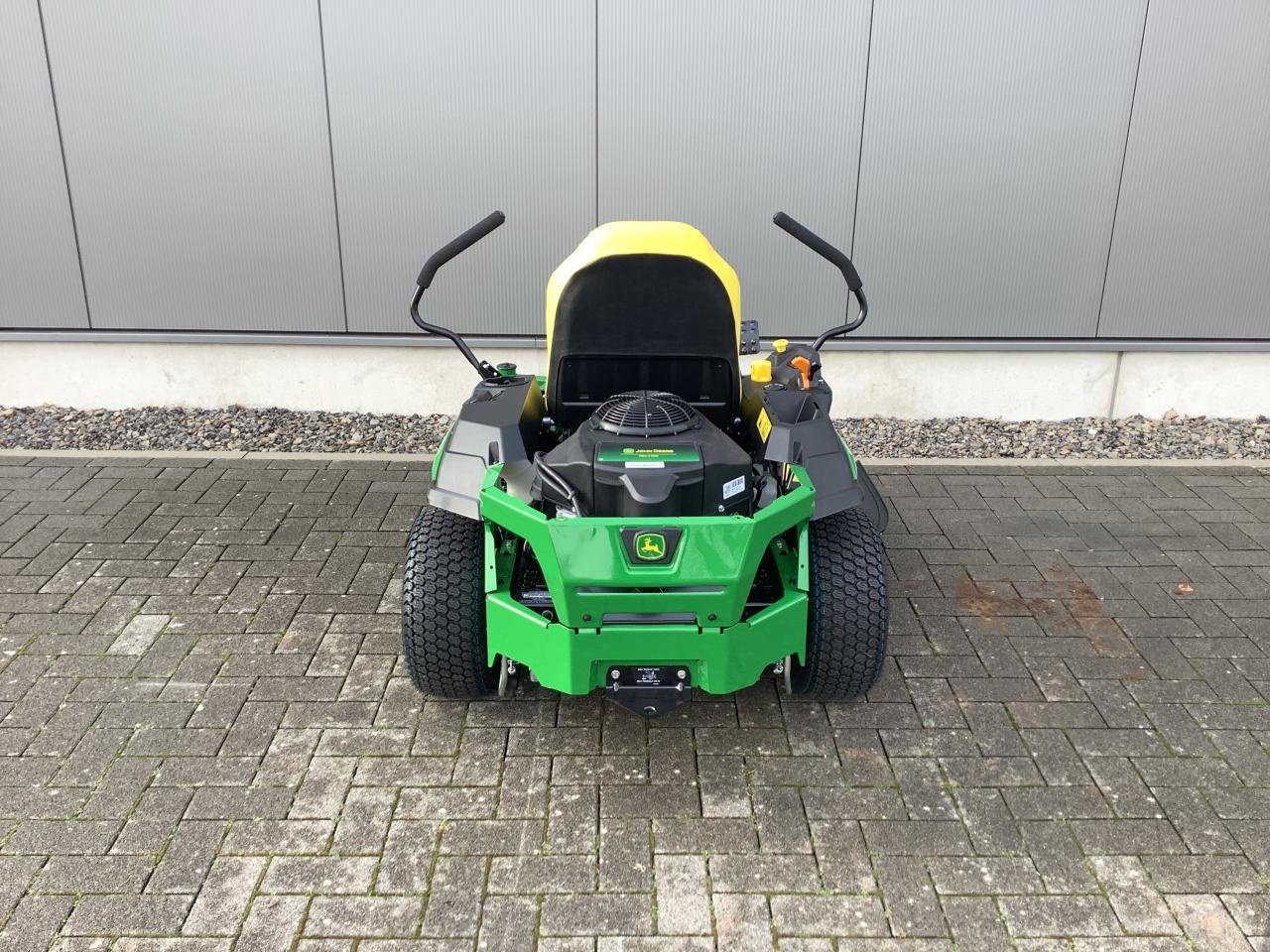 Rasentraktor typu John Deere Z320M, Neumaschine v Stralsund (Obrázek 5)