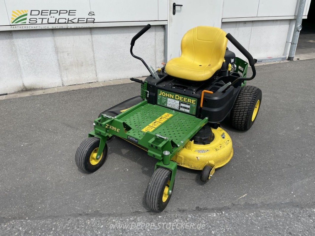 Rasentraktor типа John Deere Z335E, Gebrauchtmaschine в Rietberg (Фотография 10)