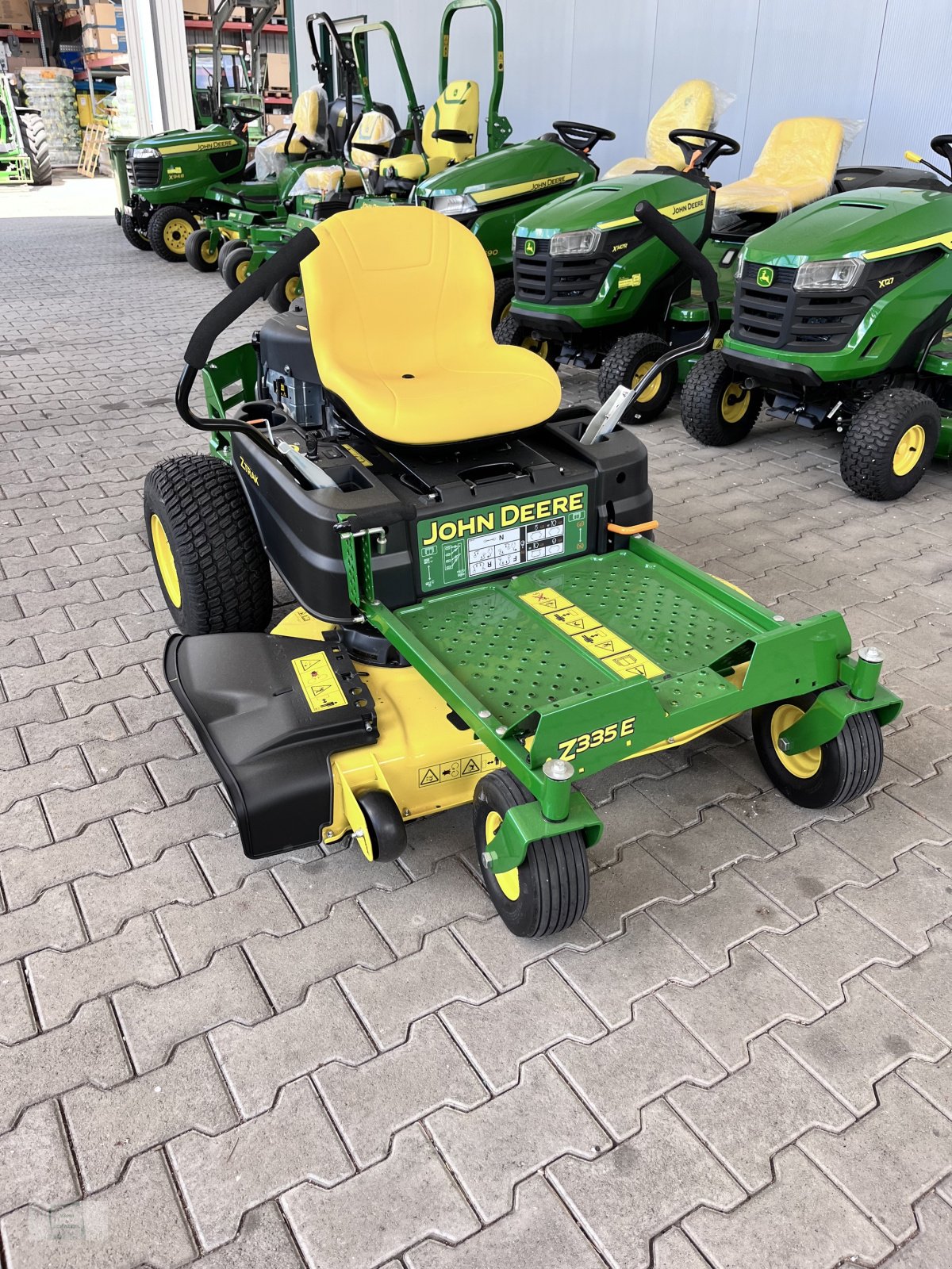 Rasentraktor typu John Deere Z335E, Neumaschine v Gross-Bieberau (Obrázok 1)