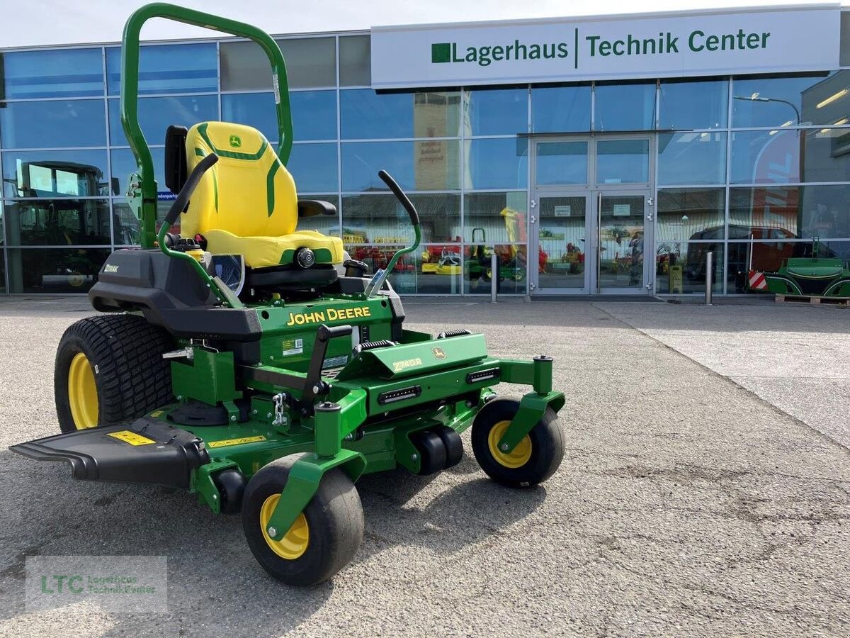 Rasentraktor des Typs John Deere Z740R, Vorführmaschine in Herzogenburg (Bild 2)