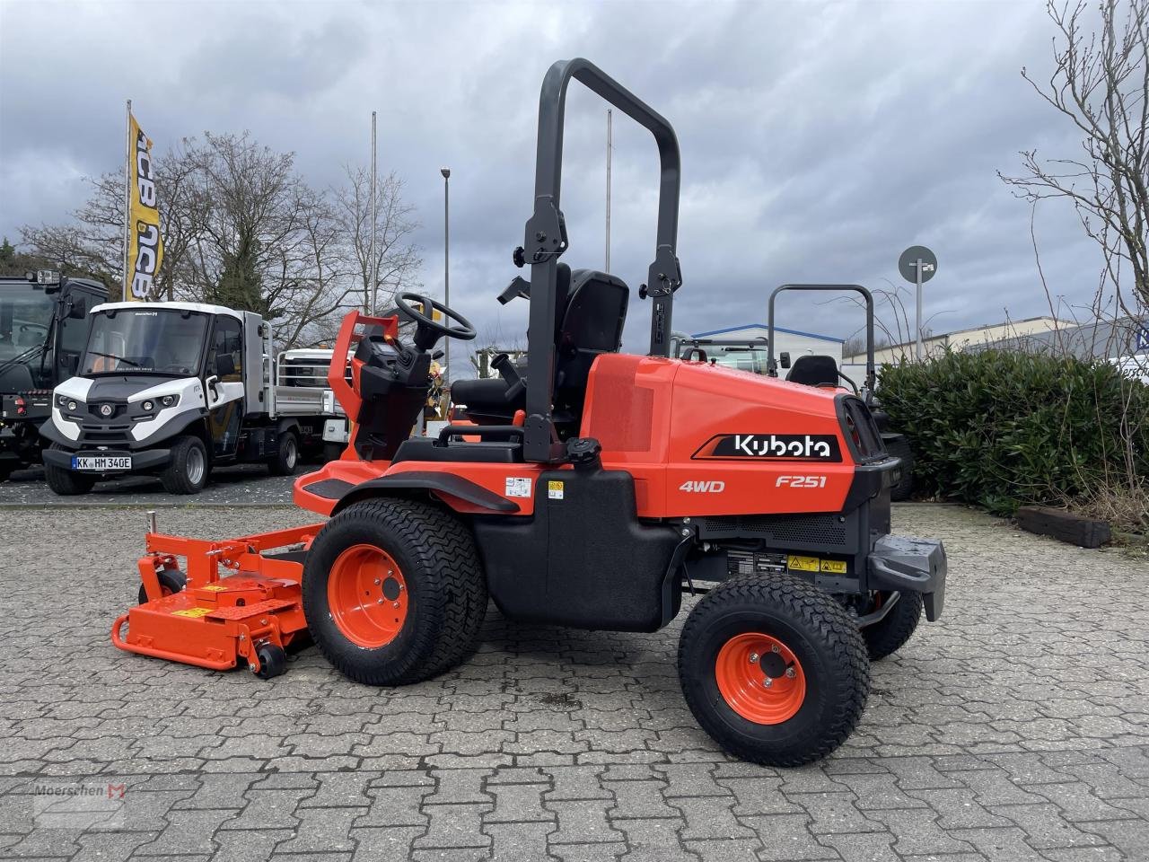 Rasentraktor des Typs Kubota F251, Neumaschine in Tönisvorst (Bild 2)