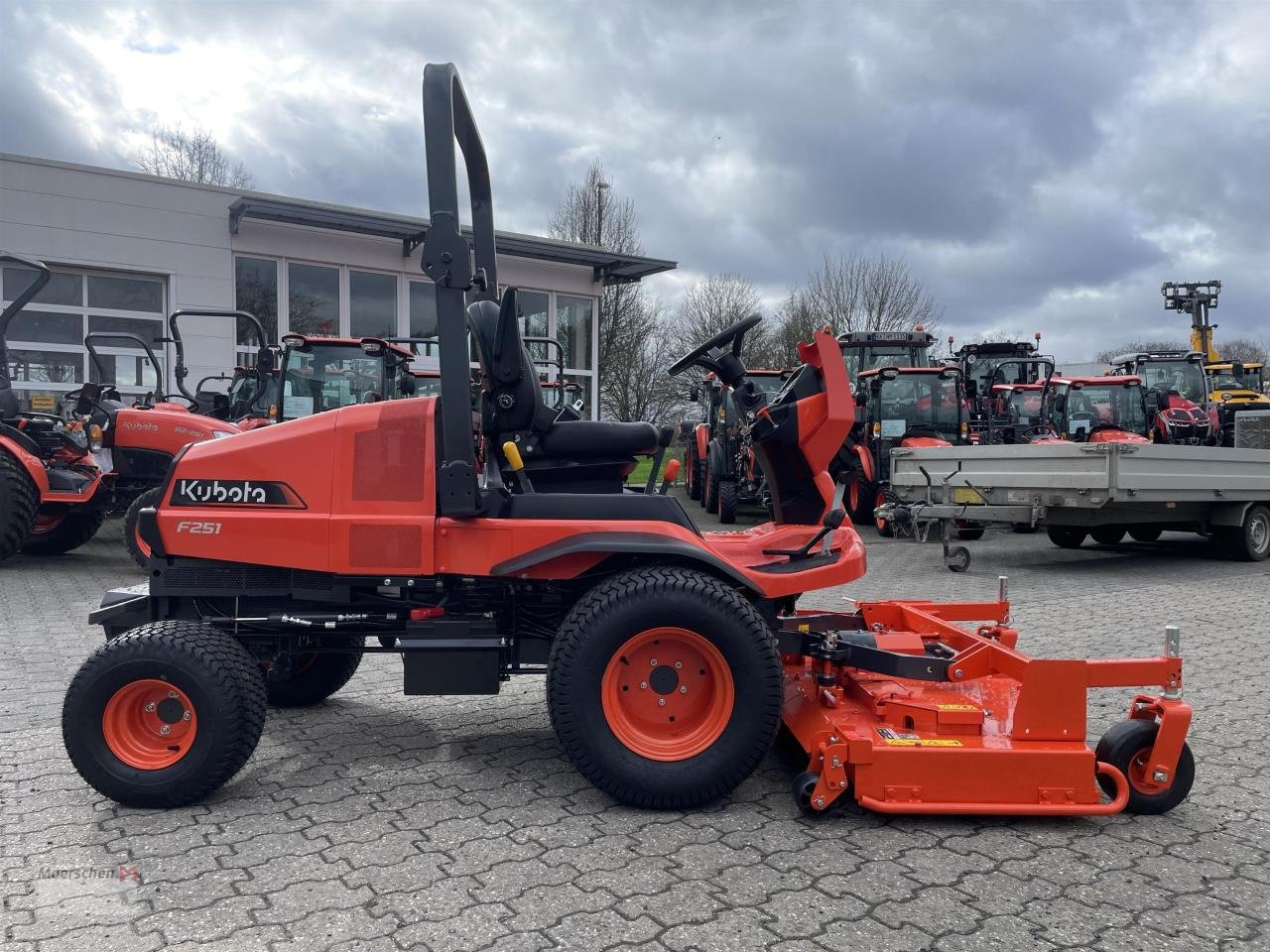 Rasentraktor des Typs Kubota F251, Neumaschine in Tönisvorst (Bild 4)