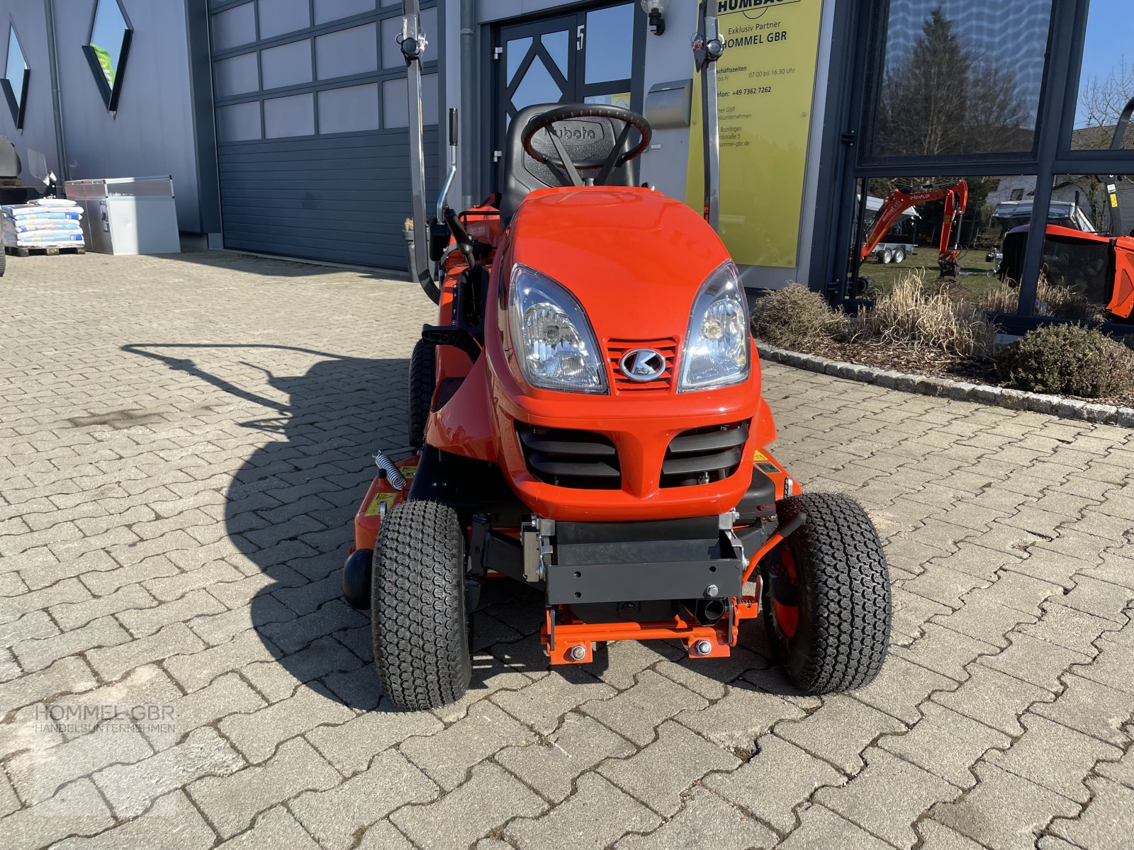 Rasentraktor van het type Kubota GR 1600 mit Korb, Neumaschine in Bopfingen (Foto 2)