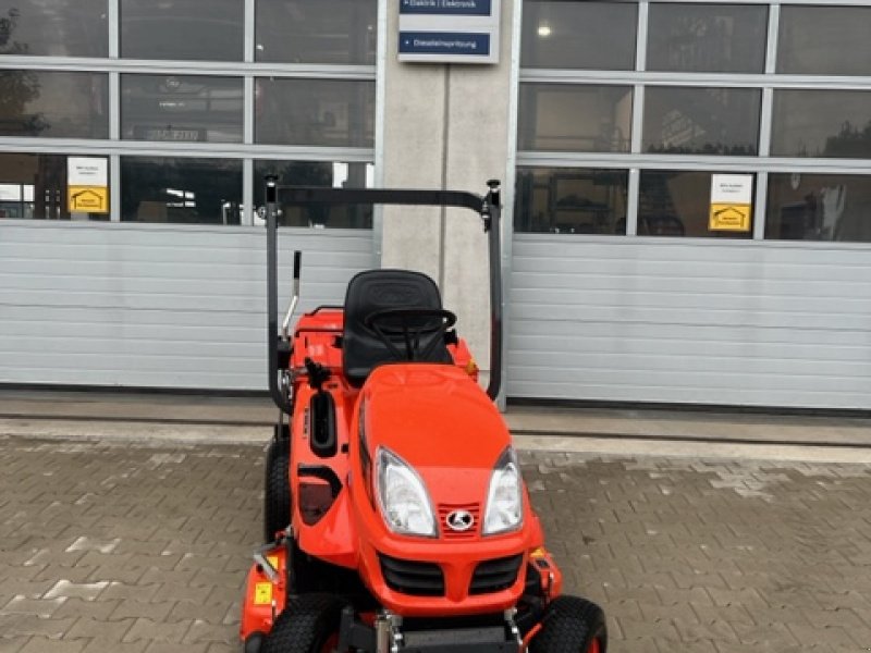 Rasentraktor of the type Kubota GR 1600, Neumaschine in Höslwang (Picture 3)