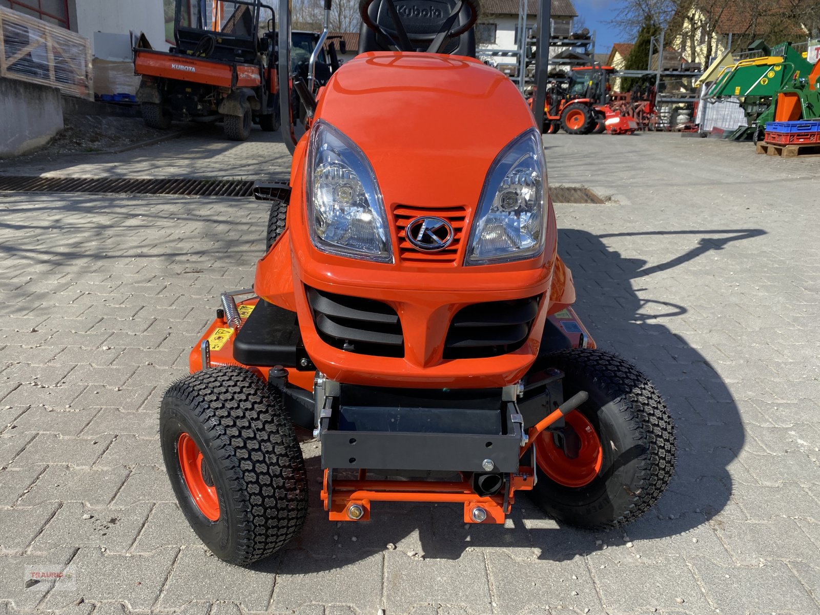 Rasentraktor van het type Kubota GR 1600, Neumaschine in Mainburg/Wambach (Foto 8)