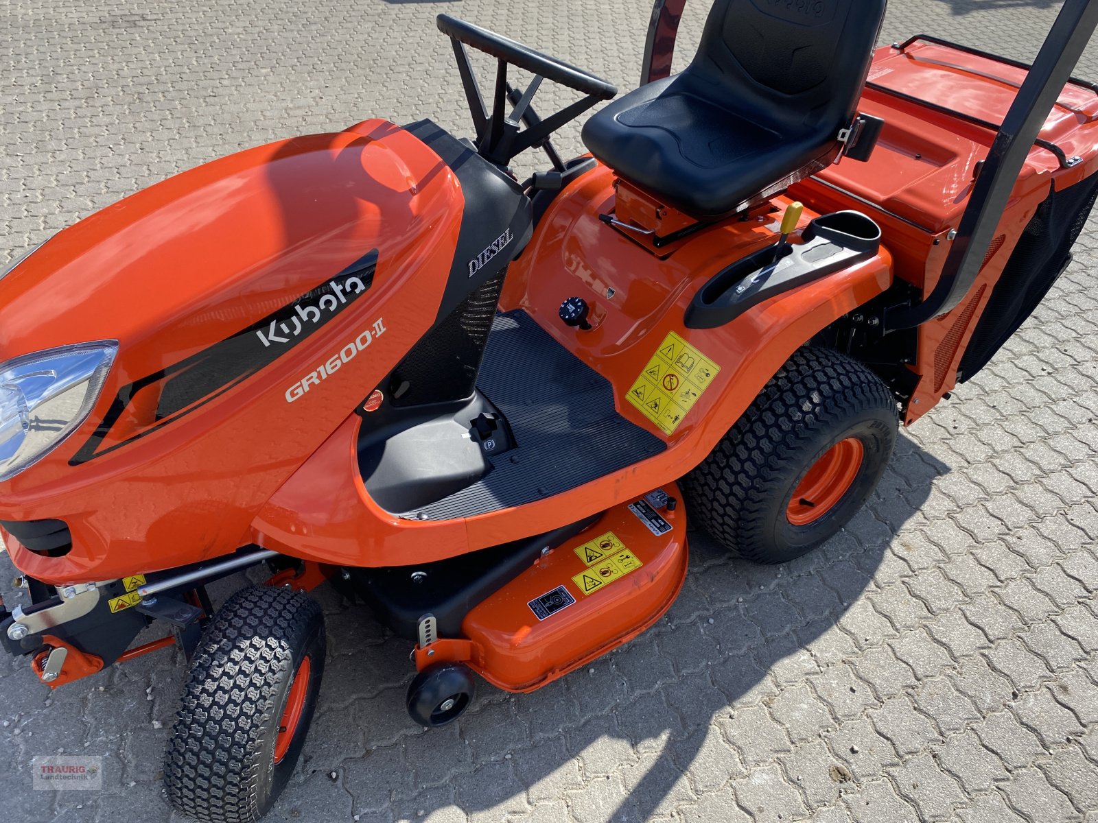 Rasentraktor van het type Kubota GR 1600, Neumaschine in Mainburg/Wambach (Foto 12)