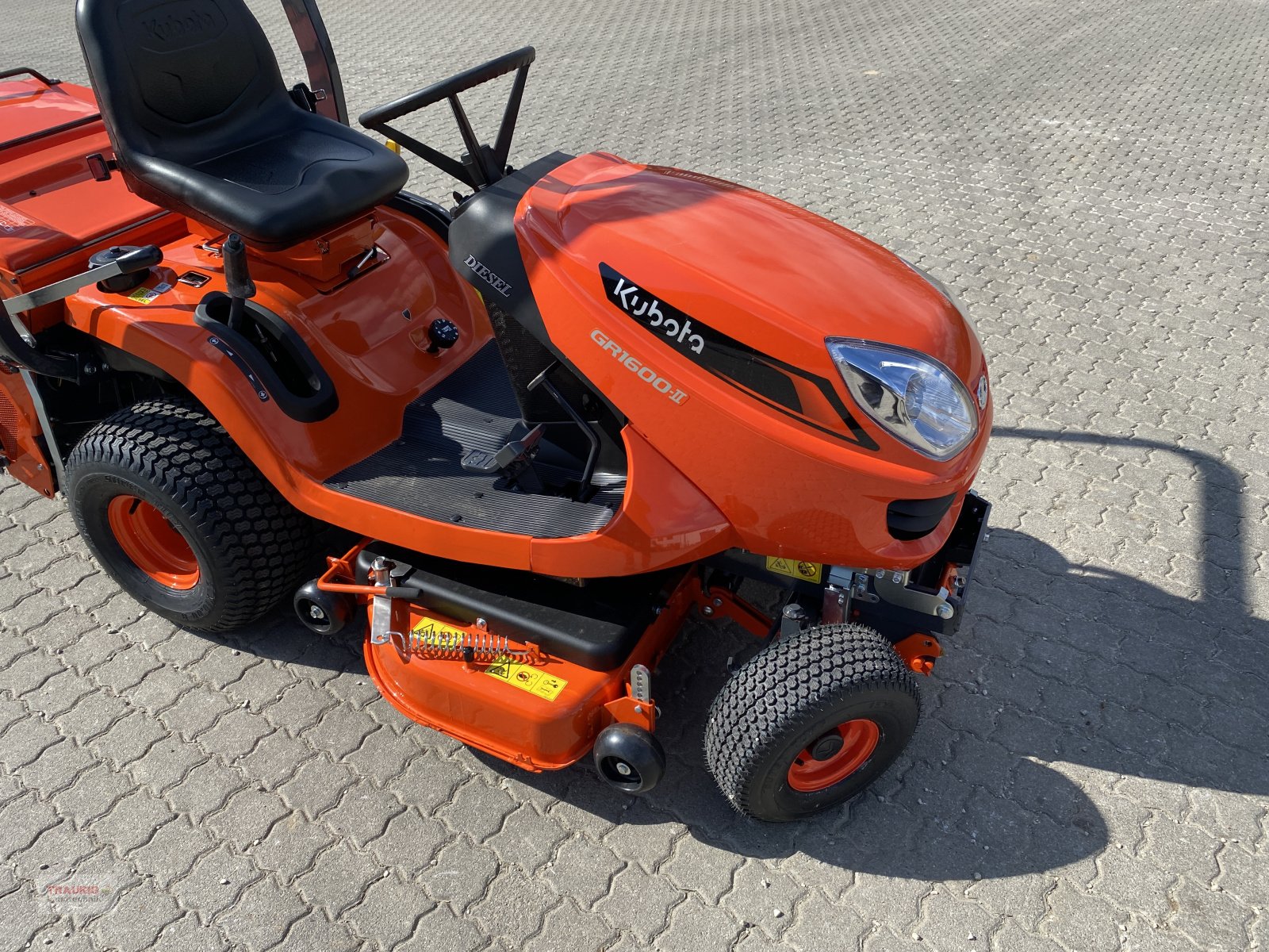 Rasentraktor van het type Kubota GR 1600, Neumaschine in Mainburg/Wambach (Foto 14)