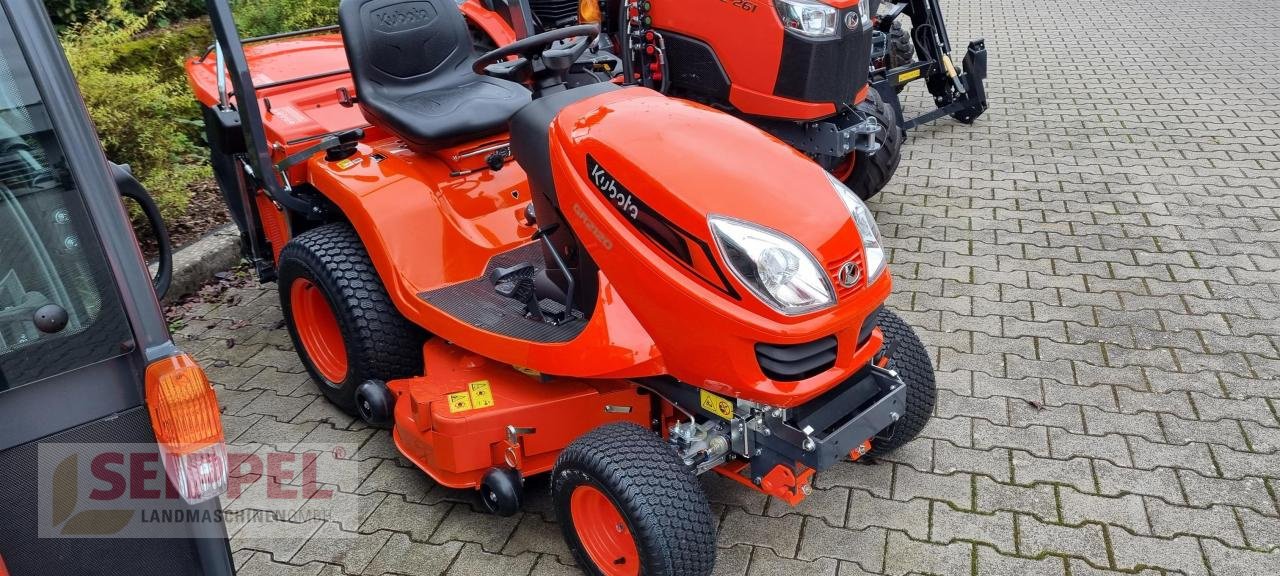 Rasentraktor of the type Kubota GR 2120 R, Neumaschine in Groß-Umstadt (Picture 2)