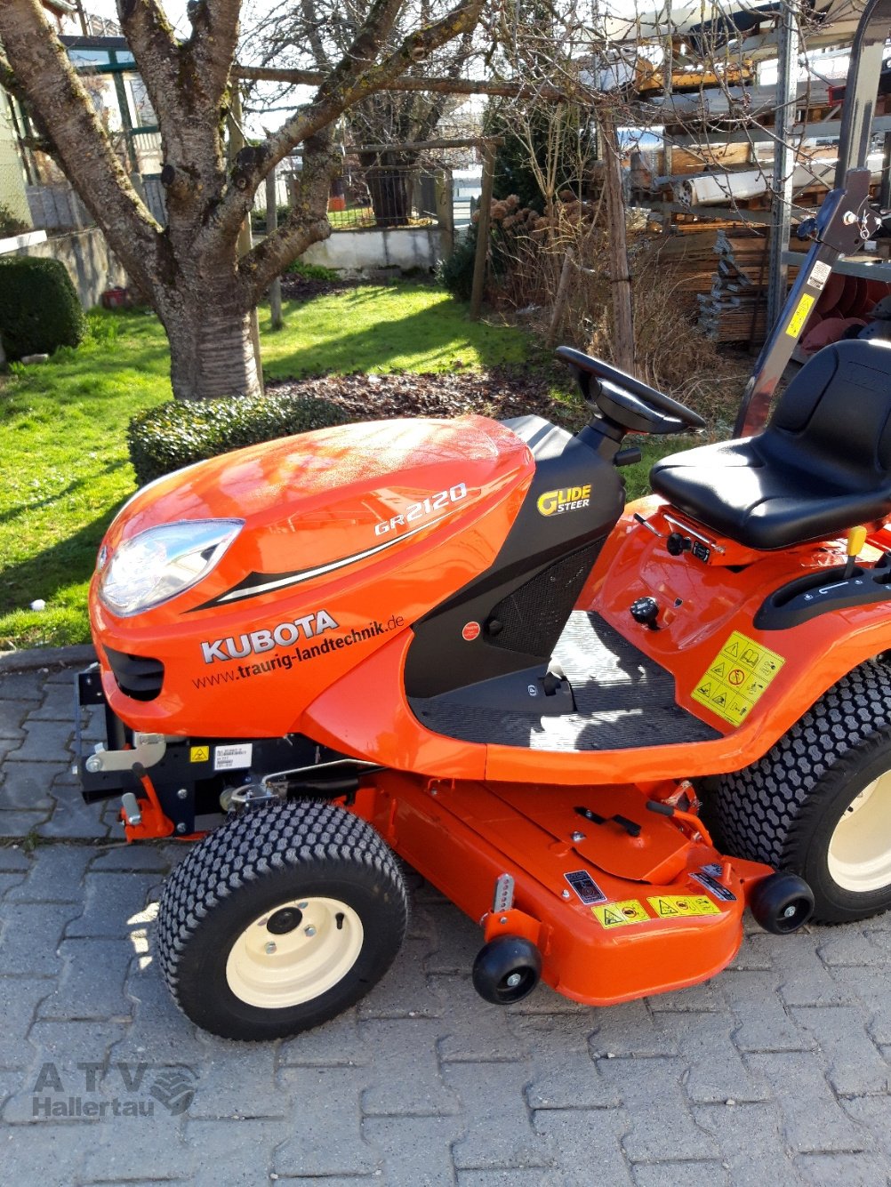 Rasentraktor van het type Kubota GR 2120, Neumaschine in Schweitenkirchen (Foto 3)