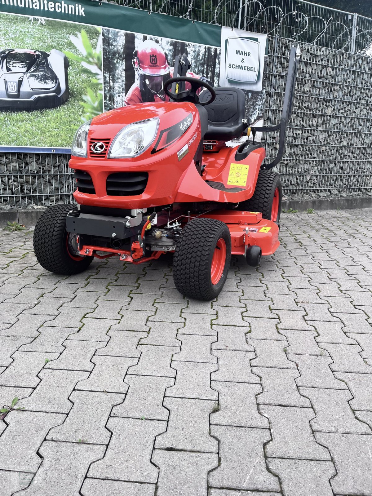 Rasentraktor van het type Kubota GR 2120, Gebrauchtmaschine in Gross-Bieberau (Foto 3)