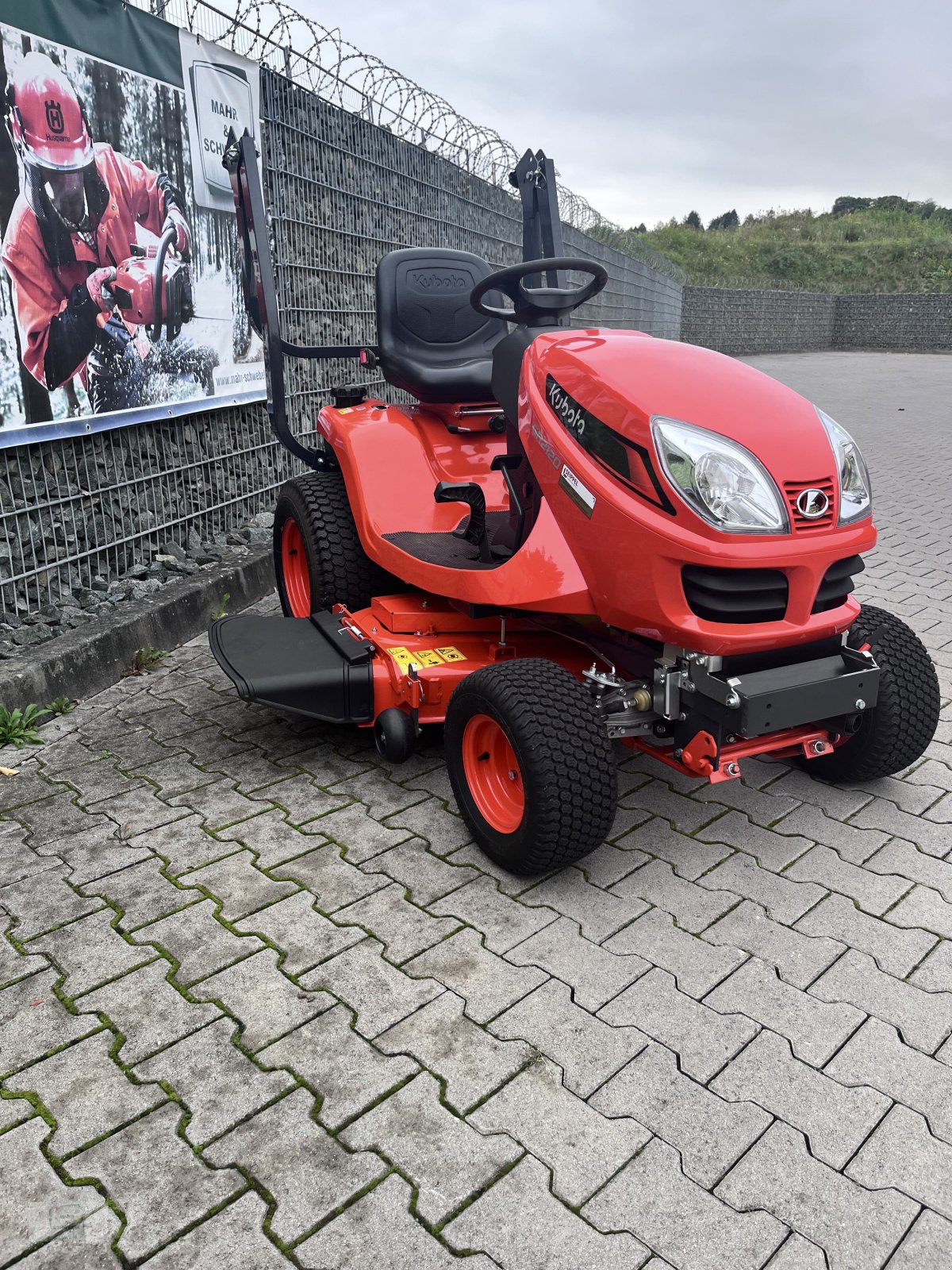 Rasentraktor van het type Kubota GR 2120, Gebrauchtmaschine in Gross-Bieberau (Foto 4)