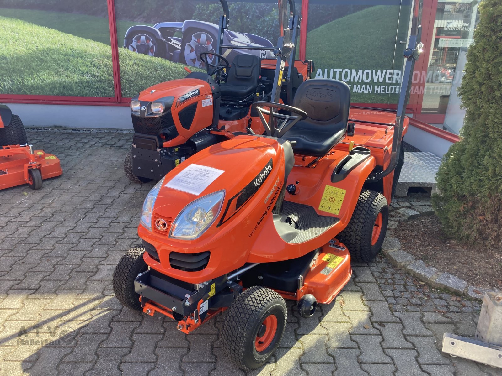 Rasentraktor of the type Kubota GR1600 II, Neumaschine in Schweitenkirchen (Picture 6)