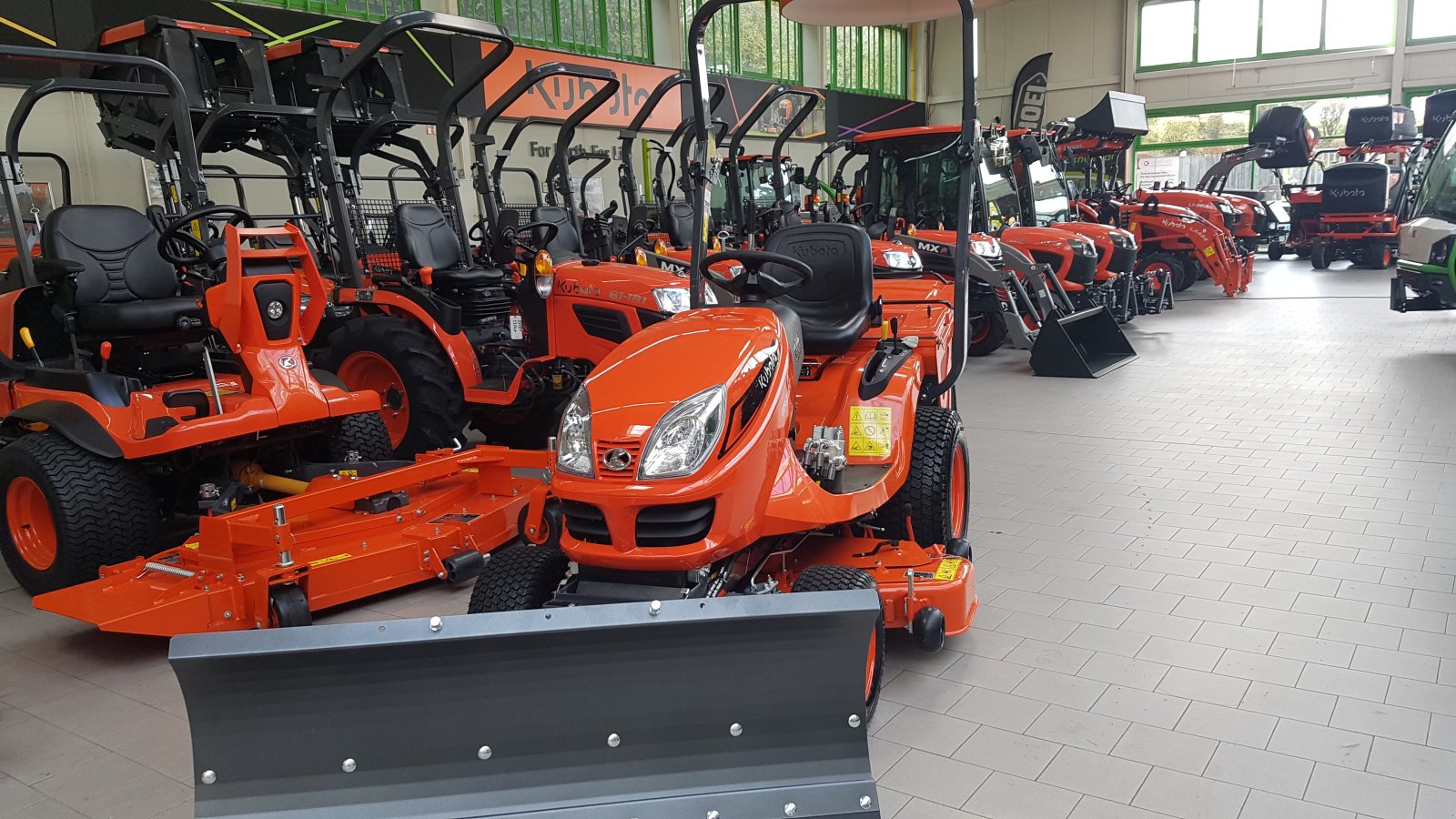 Rasentraktor tip Kubota GR2120 Allrad incl.Schneeschild, Neumaschine in Olpe (Poză 6)