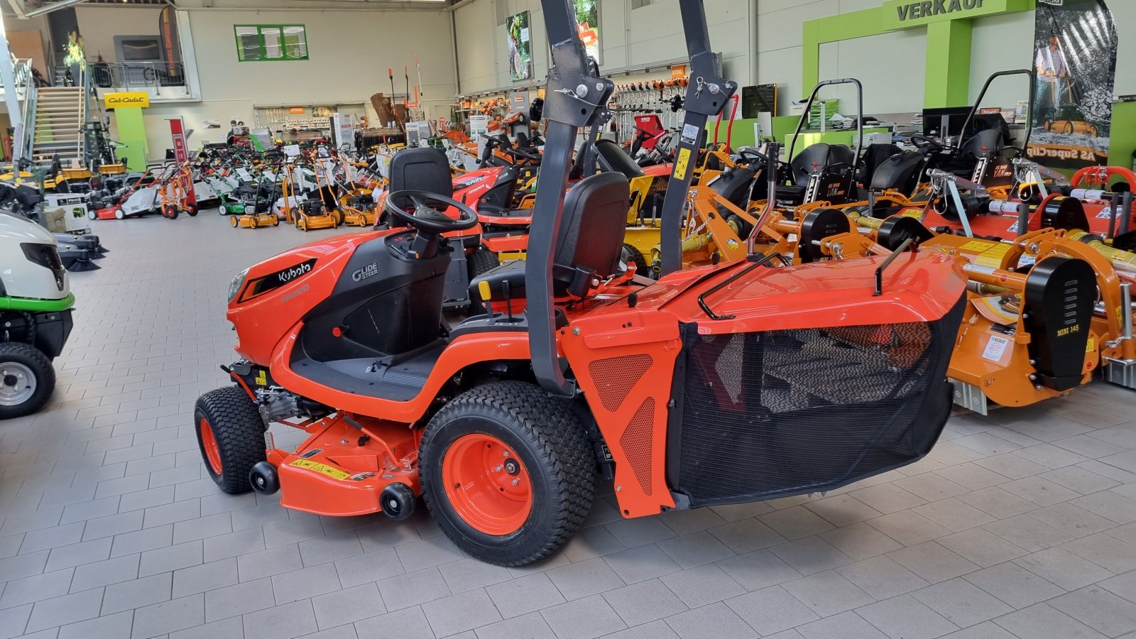 Rasentraktor van het type Kubota GR2120 Allrad, Neumaschine in Olpe (Foto 7)