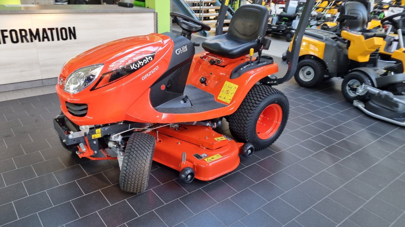 Rasentraktor типа Kubota GR2120 S, Neumaschine в Olpe (Фотография 12)