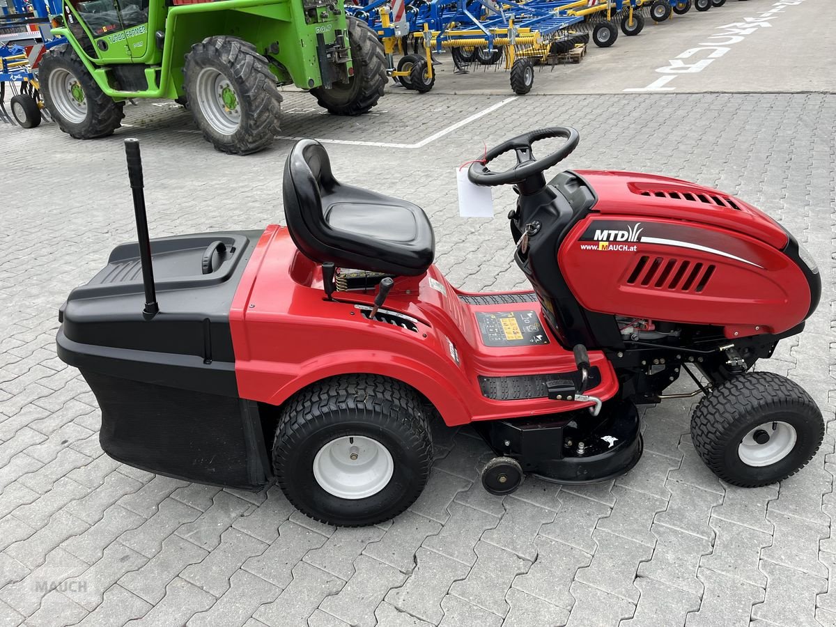 Rasentraktor van het type MTD-Motorgeräte LE 155H, Hydrostat, Gebrauchtmaschine in Burgkirchen (Foto 9)