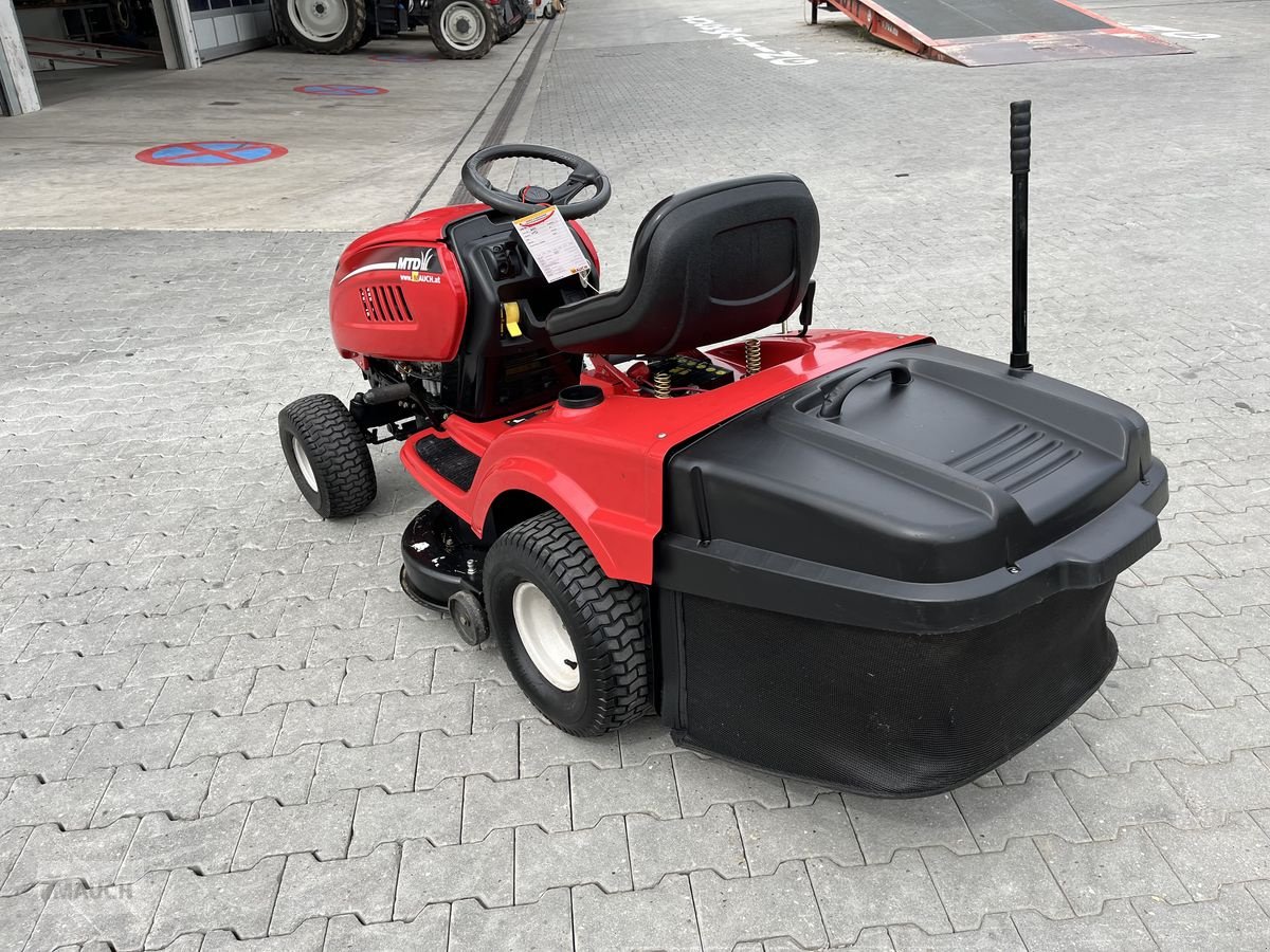 Rasentraktor van het type MTD-Motorgeräte LE 155H, Hydrostat, Gebrauchtmaschine in Burgkirchen (Foto 2)