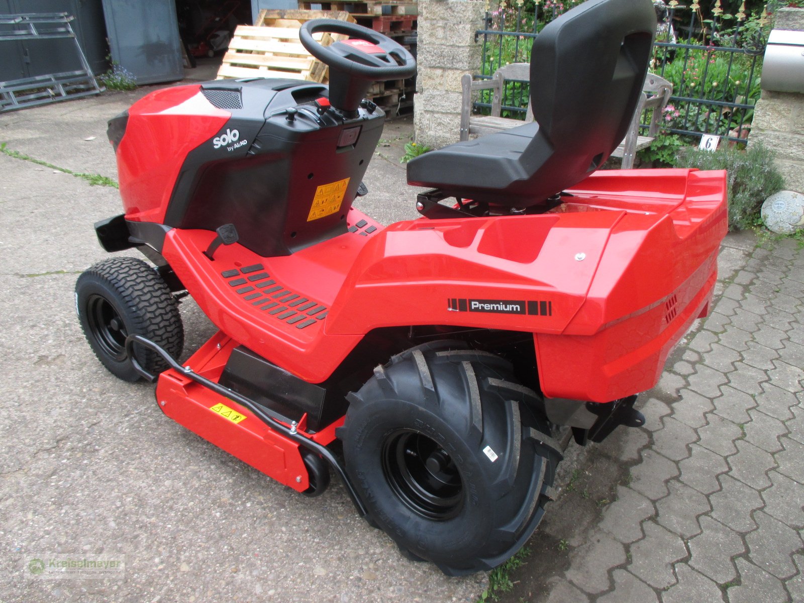 Rasentraktor van het type Solo T22-110.4 HDH-A V2 Hochgrasmäher Mulchtraktor, Neumaschine in Feuchtwangen (Foto 6)