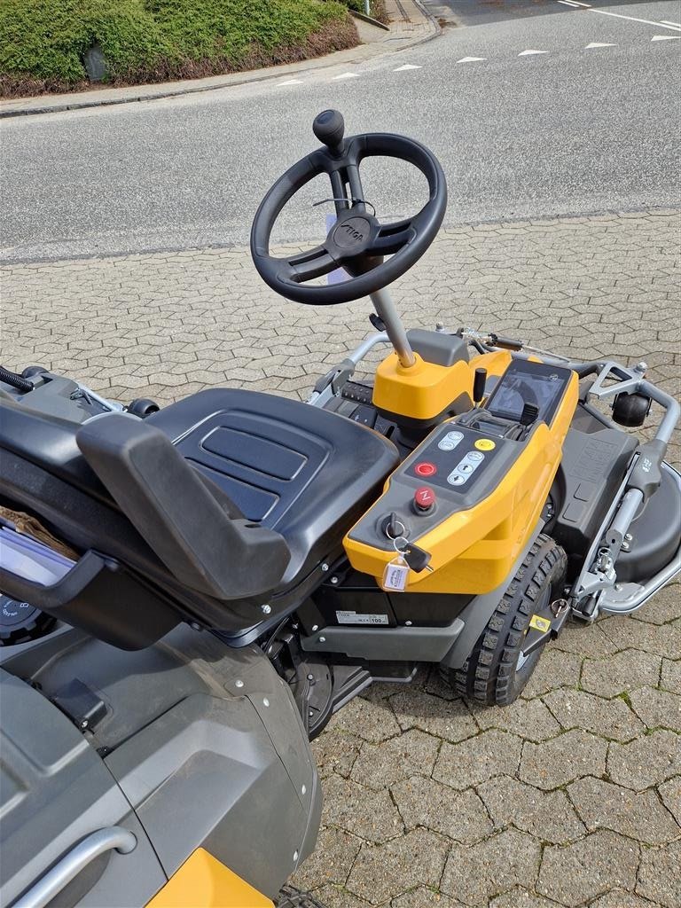 Rasentraktor del tipo Stiga Park PRO 900 WX 4WD - Servo - 2 cyl.motor, Gebrauchtmaschine en Sørvad (Imagen 3)