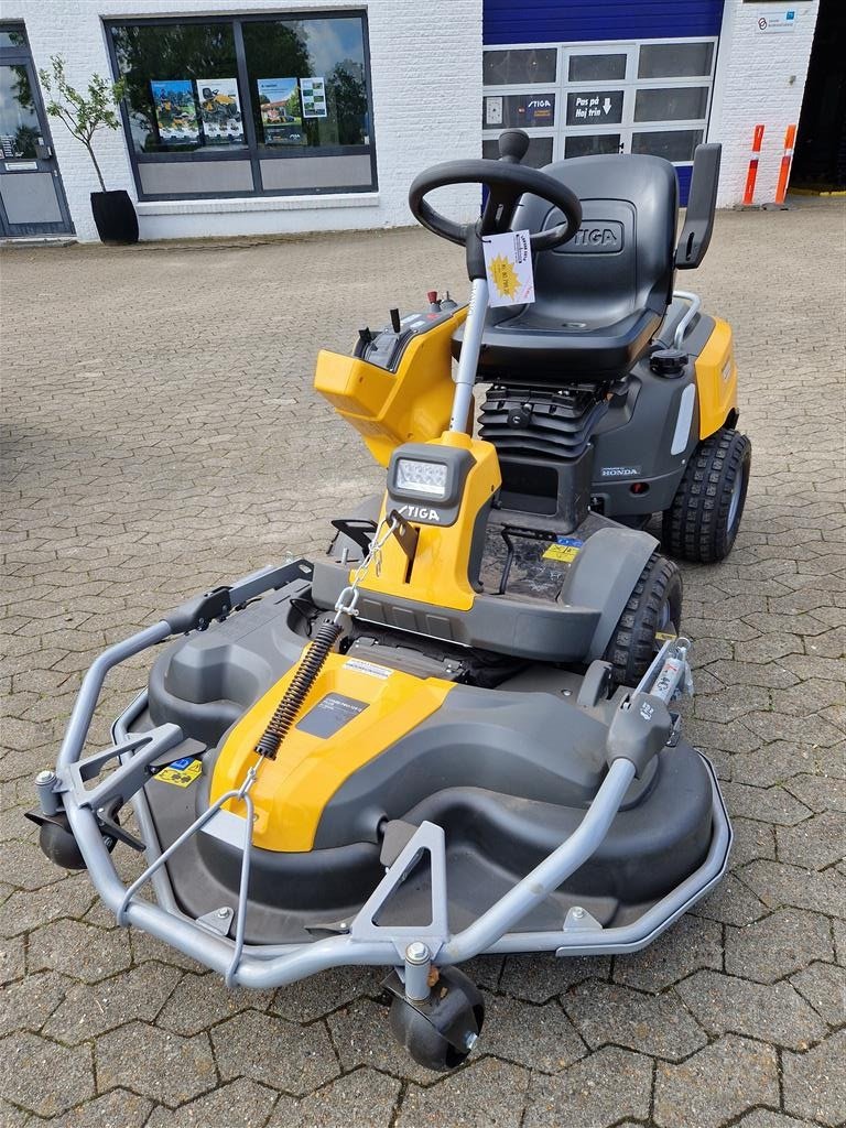 Rasentraktor tipa Stiga Park PRO 900 WX 4WD - Servo - 2 cyl.motor, Gebrauchtmaschine u Sørvad (Slika 1)