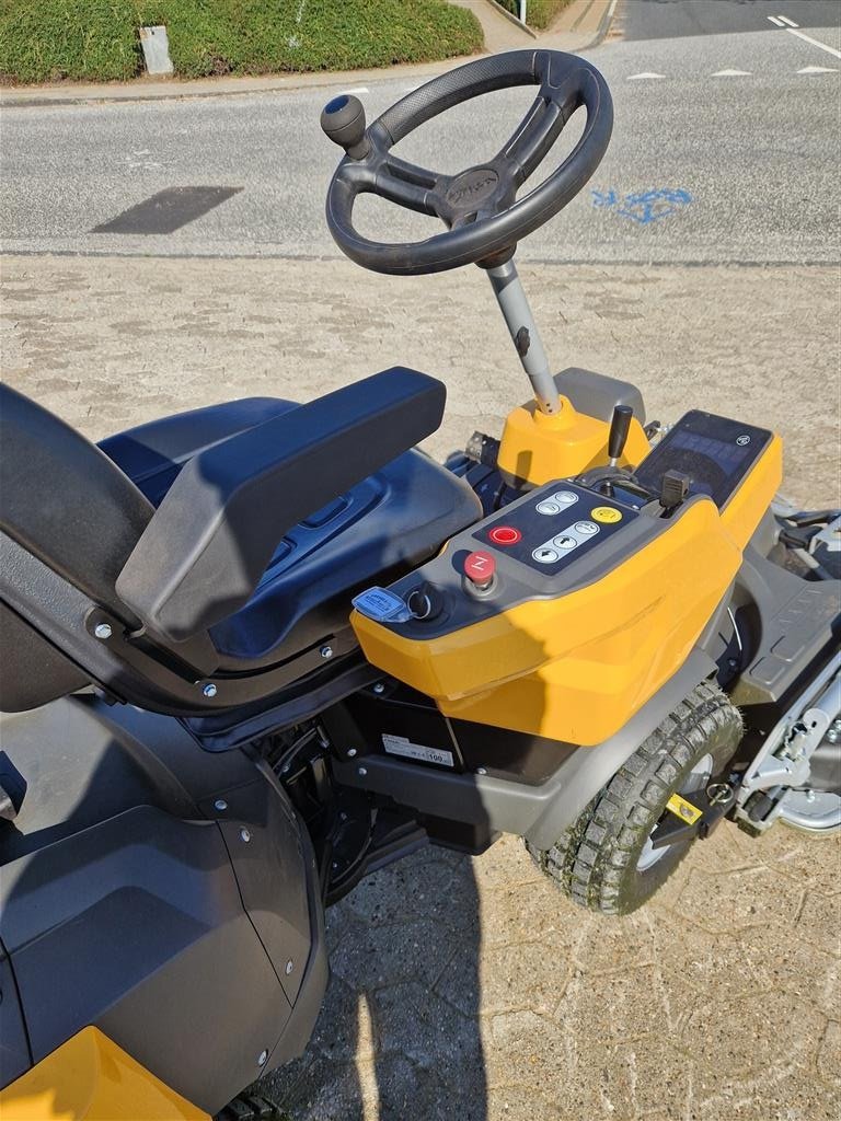 Rasentraktor typu Stiga Park PRO 900 WX 4WD - Servo - 2 cyl.motor, Gebrauchtmaschine w Sørvad (Zdjęcie 3)