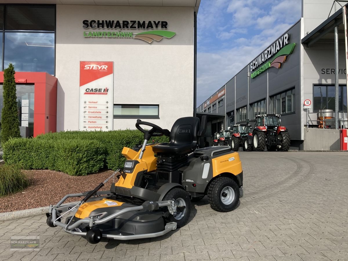 Rasentraktor van het type Stiga PARK PRO 900 WX, Neumaschine in Aurolzmünster (Foto 1)