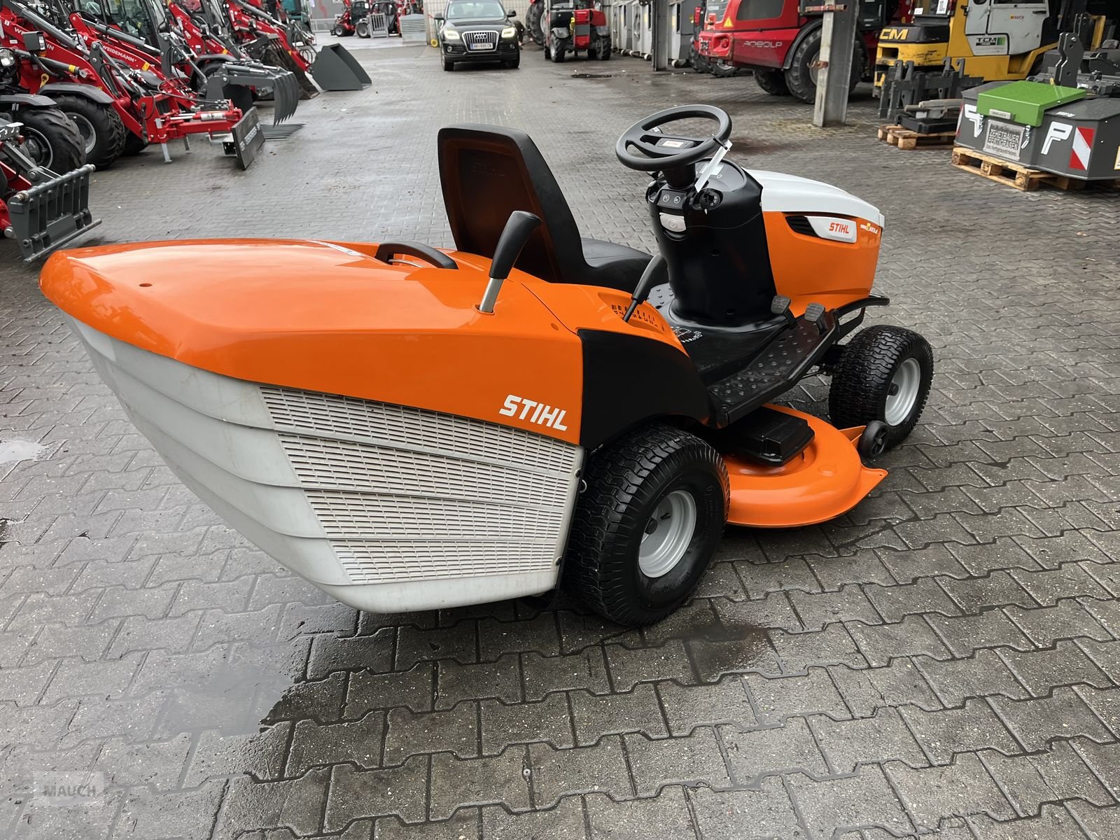 Rasentraktor du type Stihl 6127ZL jung gebraucht 70h, Gebrauchtmaschine en Burgkirchen (Photo 8)