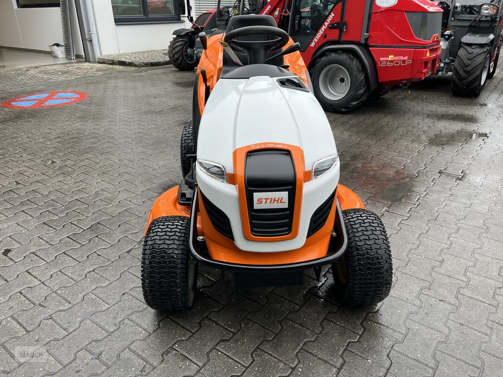 Rasentraktor typu Stihl 6127ZL jung gebraucht 70h, Gebrauchtmaschine v Burgkirchen (Obrázok 4)